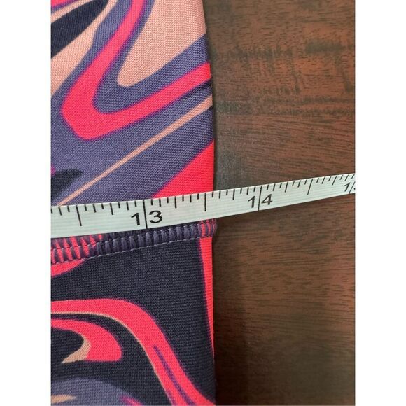 Under Armour Marble Print Compression Leggings with Pocket Size Medium - Picture 8 of 9